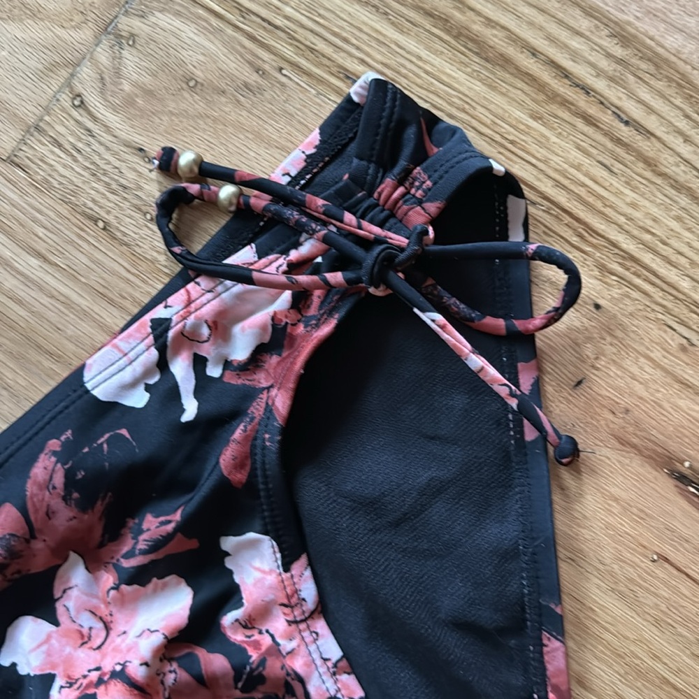 White And Black Set, New Without Tags. - image 4